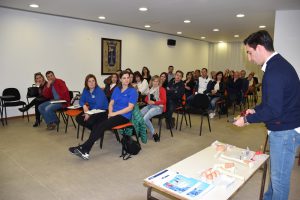 Explicação sobre ação prática efetuada pelo formador