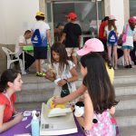 Crianças participam em consulta a brincar