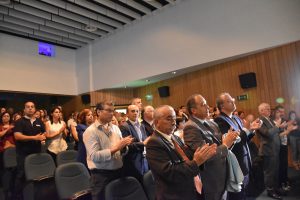 Salva de palmas no Auditório do Centro Cultural de Macedo de Cavaleiros