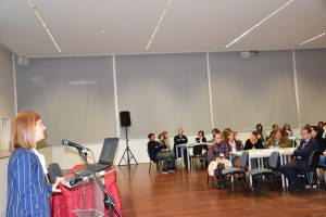 Enfermeira Lúcia Pinto apresenta projeto-piloto de alargamento do "Stop Infeção" aos Cuidados de Saúde Primários