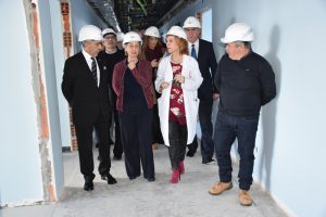 Ministra da Saúde visita obras no 2.º piso do Hospital de Bragança