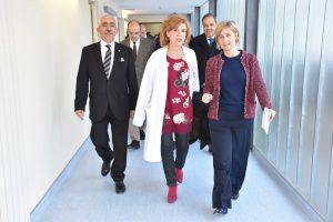 Ministra da Saúde acompanhada pela Diretora Clínica da ULS do Nordeste